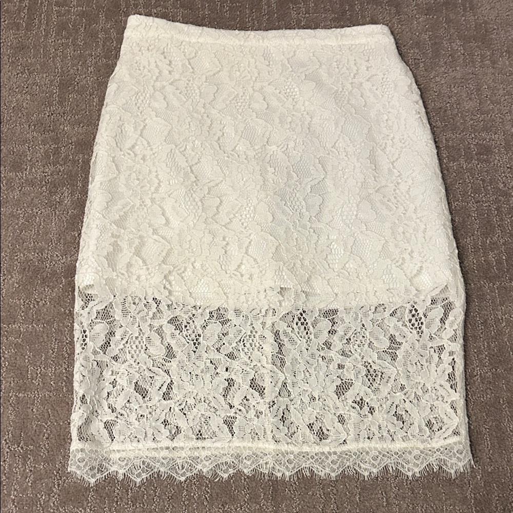 Elegant Lace Pencil Skirt - White